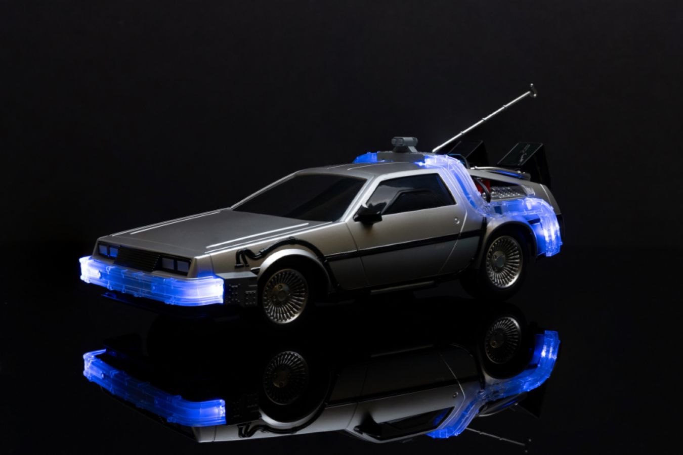BttF - 1:16 Time Machine R/C Car w/Light Up Function