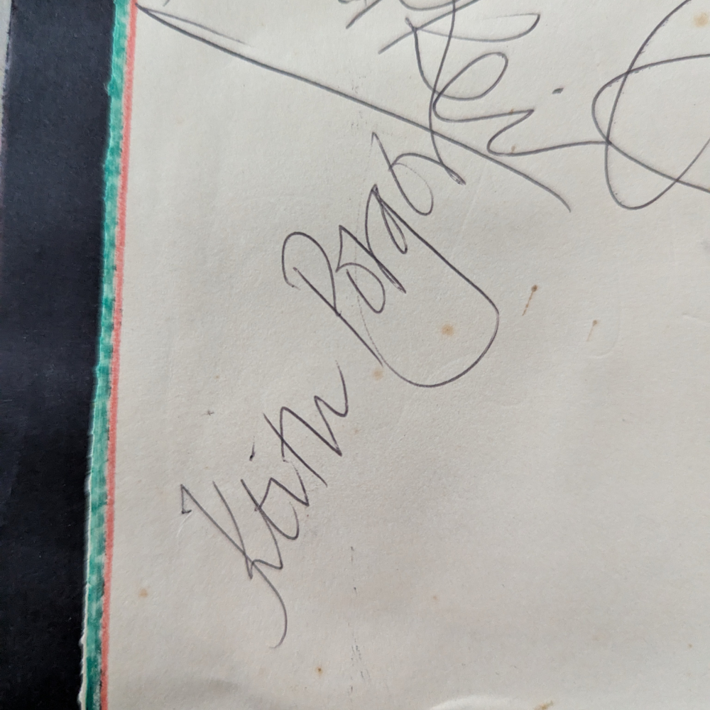 Seekers - The 'New' Seekers Autographs On White Paper
