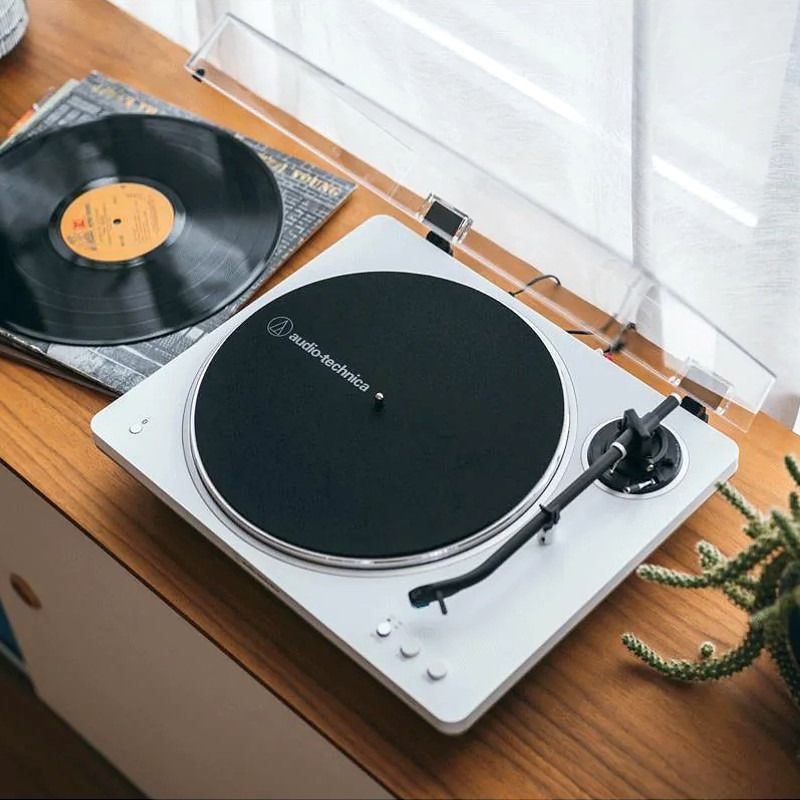 Audio Technica - LP70XBT WS Bluetooth White / Silver Turntable (Refurbished)