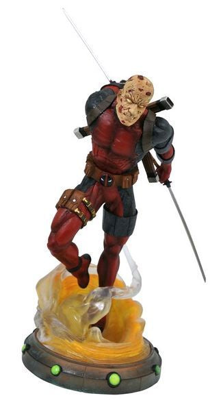 Deadpool - Deadpool Unmasked Marvel  PVC Diorama