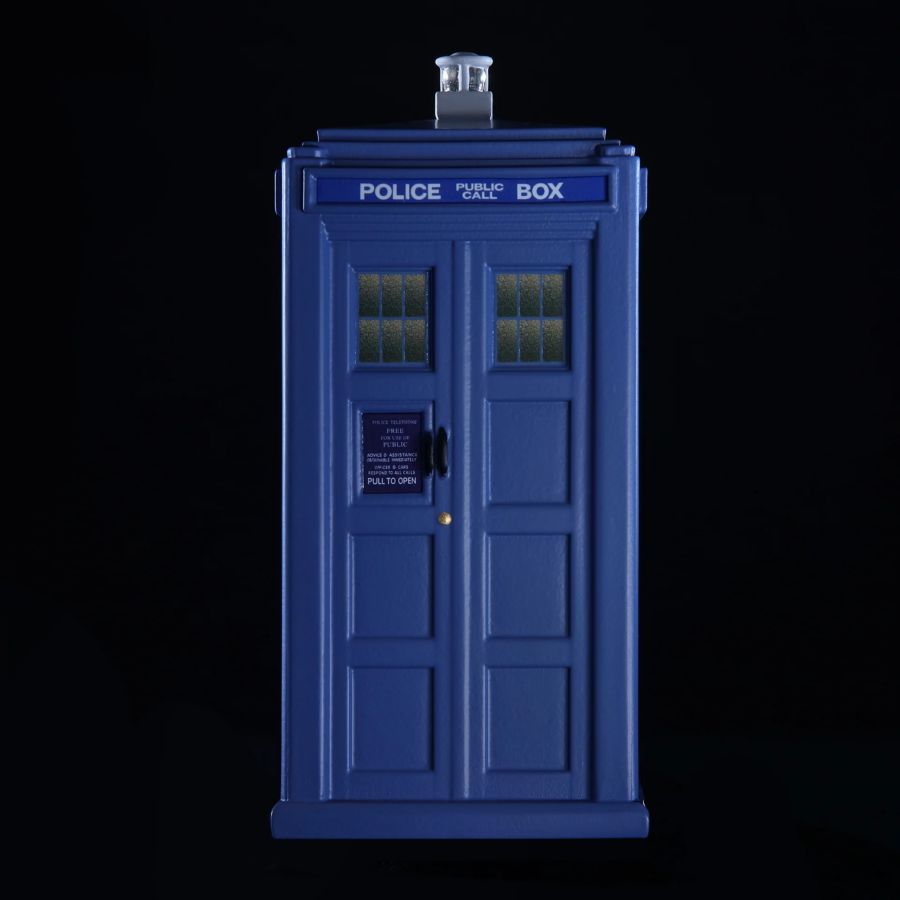 Dr Who - The Seventh Doctor's TARDIS 1:21 Scale Polyresin Replica