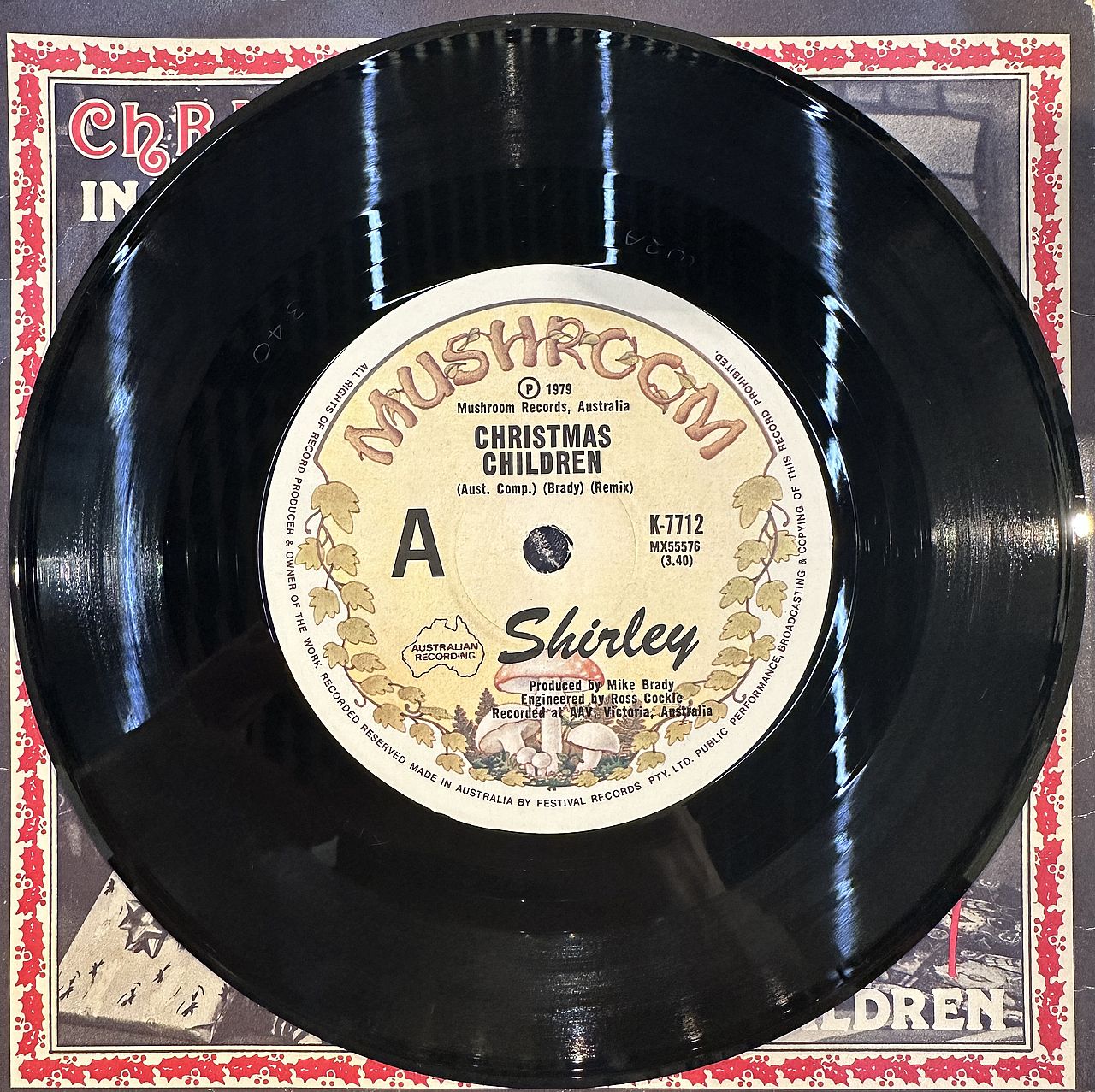Shirley – Christmas Time In The Neighbourhood 7" Vinyl Single (Used)