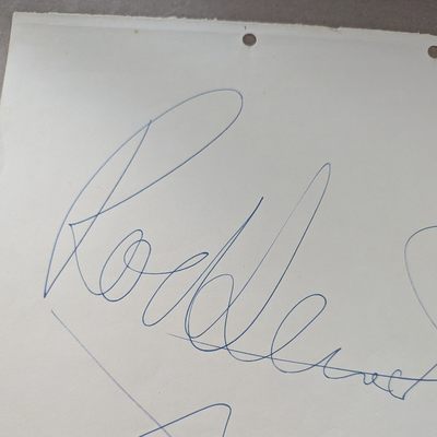 Rod Stewart - Rod Stewart Autograph On White paper
