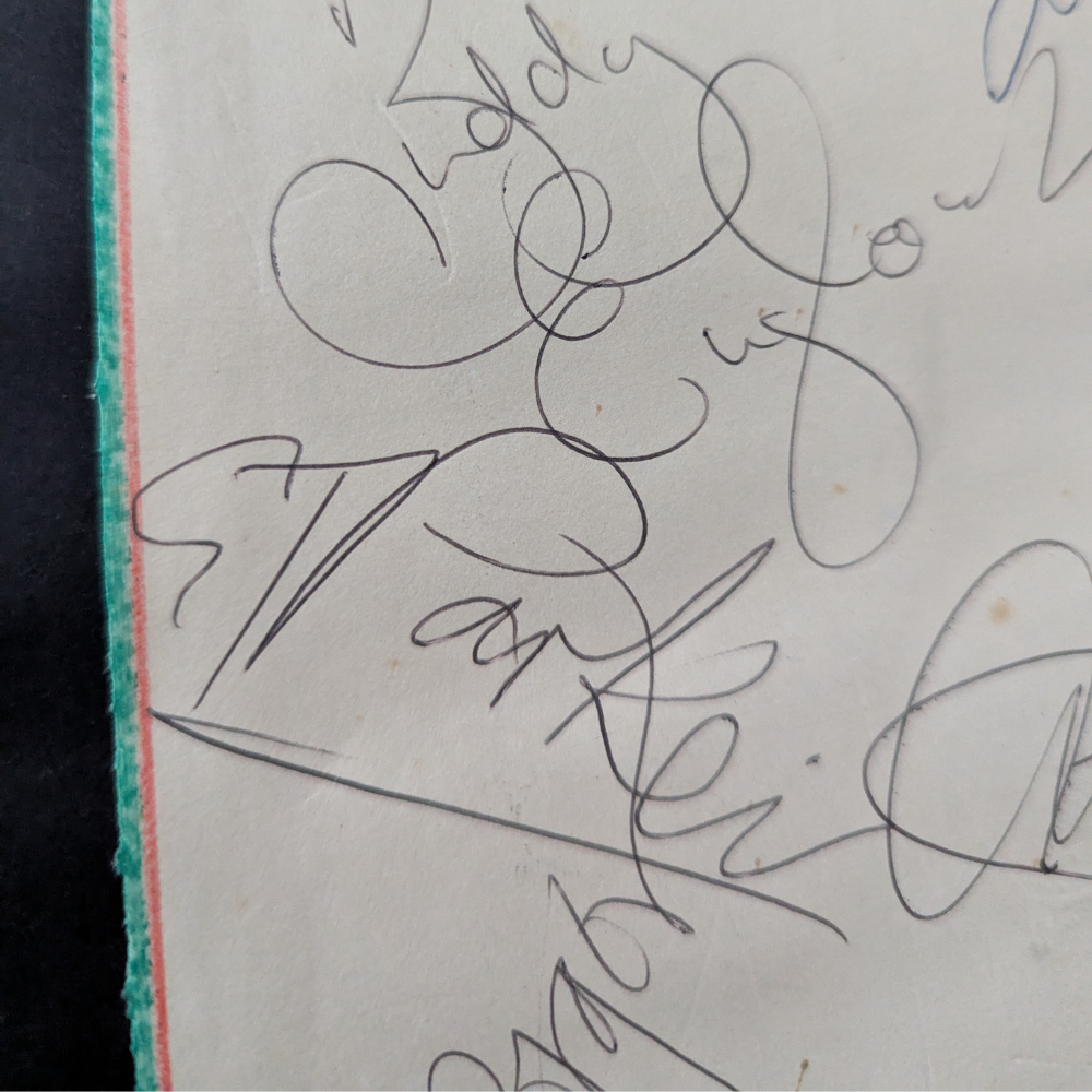 Seekers  - The 'New' Seekers Autographs On White Paper