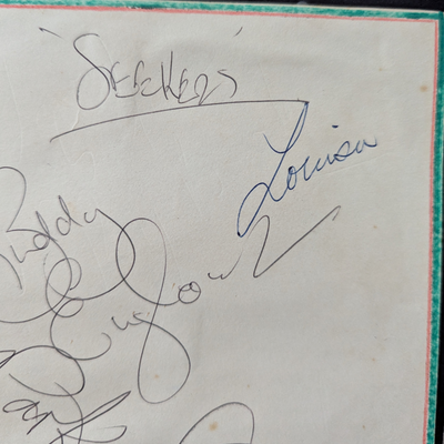 Seekers  - The 'New' Seekers Autographs On White Paper