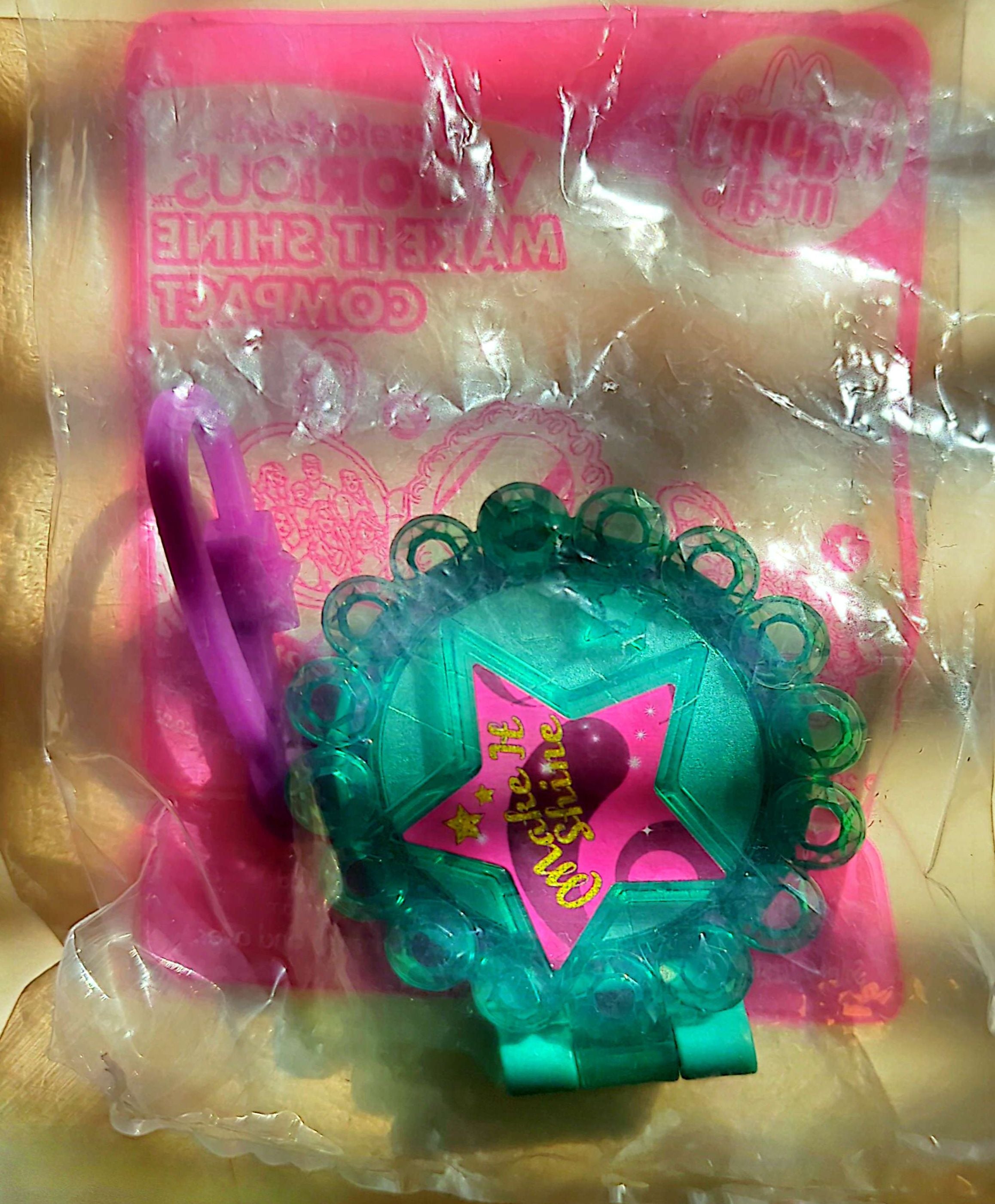 McDonalds Happy Meal Toy - Nickelodeon Victorious Make It Shine Compact Keychain 2013 (New & Sealed)