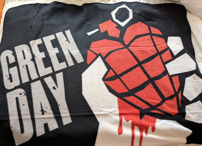 Green Day - Large 150 x 120 NECA Vintage 2004 American Idiot Fleece Throw Collectable Blanket