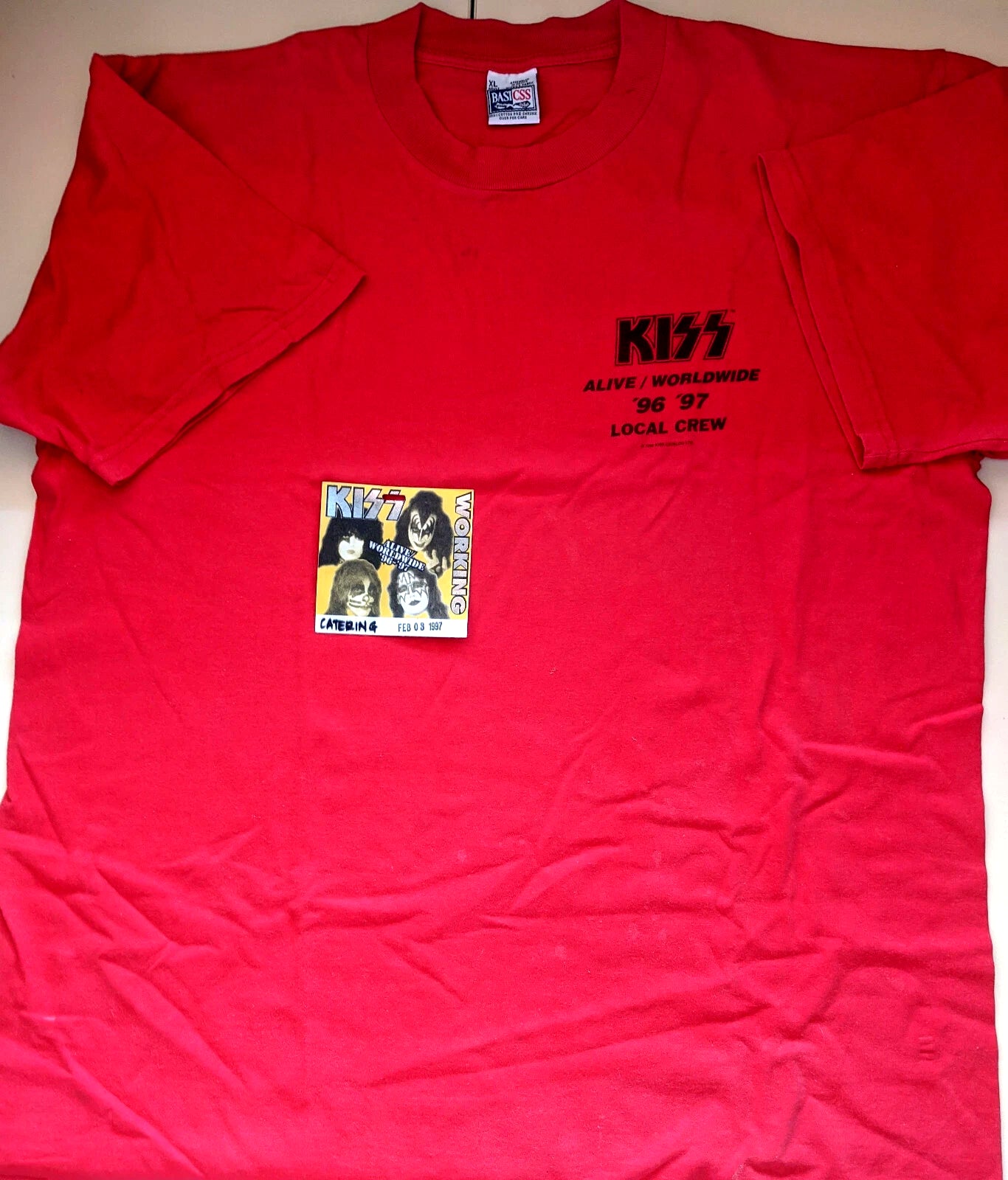 Kiss - Alive Worldwide Reunion Tour 1996/97 Original Vintage Local Crew Concert T-Shirt Red Size XL + Backstage Pass